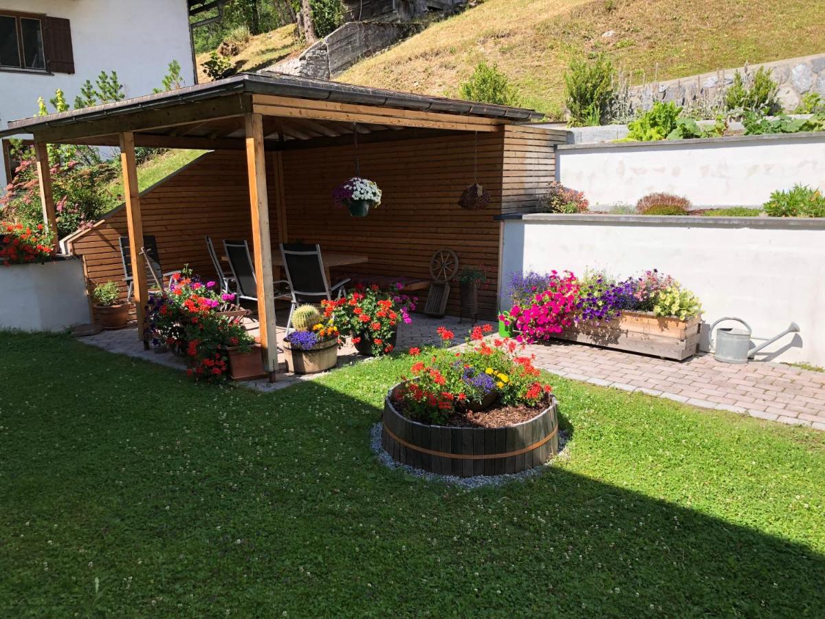 Haus Walch Bed and Breakfast Elbigenalp Rum bild